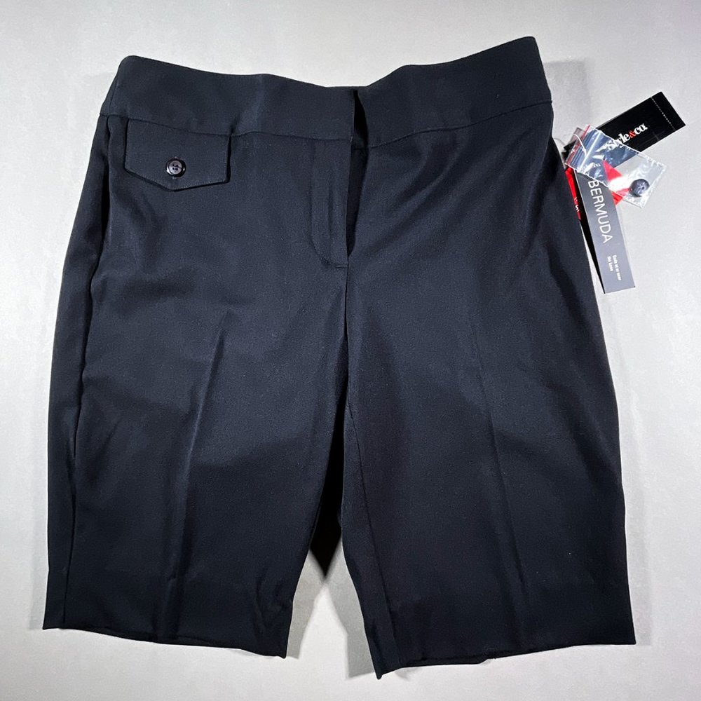 NWT Style & Co Black Stretch Bermuda Ends At Or Near‎ The Knee Shorts Size 4